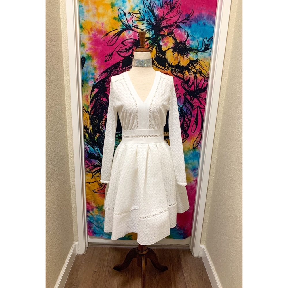 🌈 Amazing modern lace dress - Picture 1 of 11